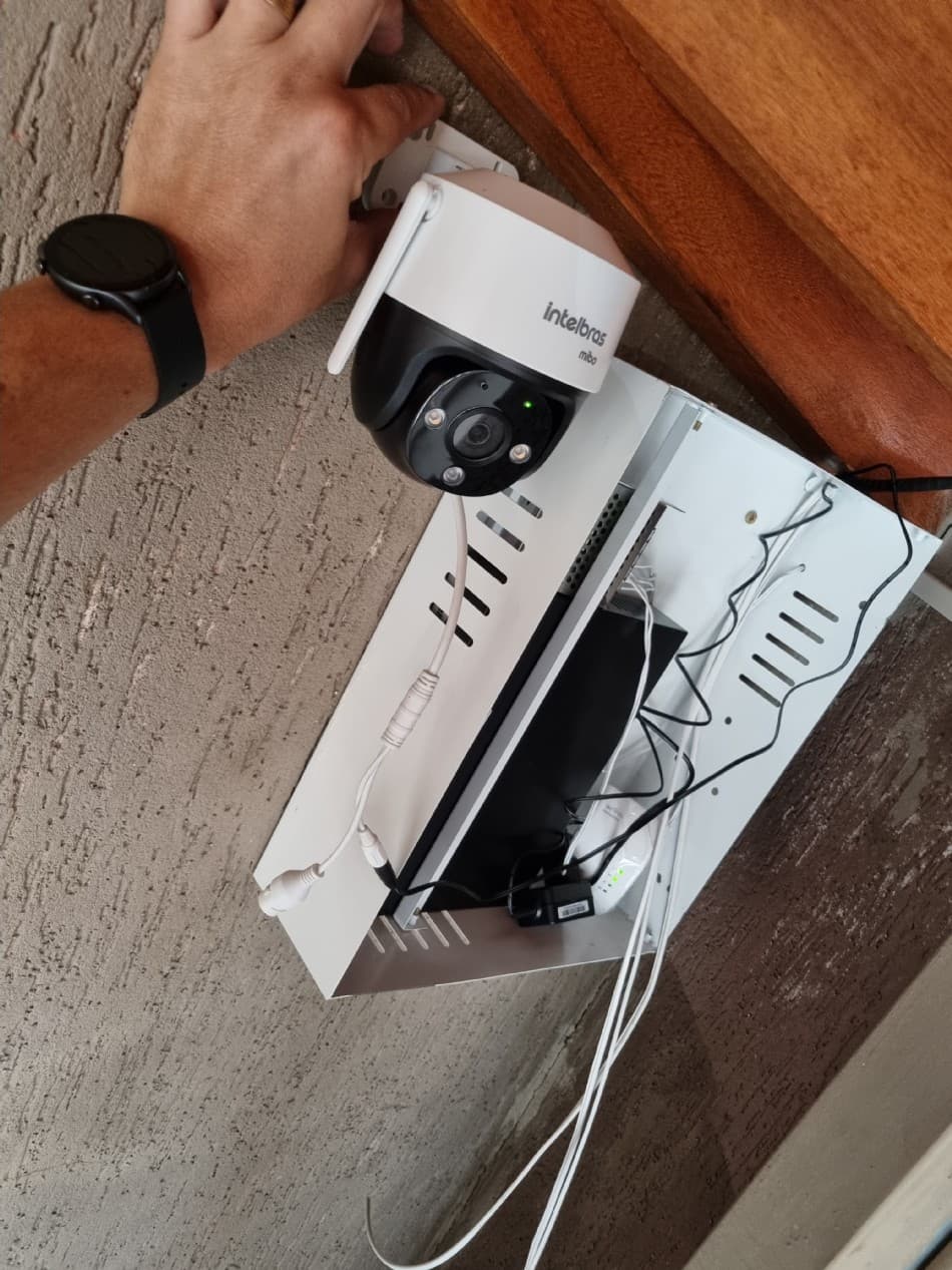 Câmeras IP — trabalho executado pela DVR em Ferros-MG